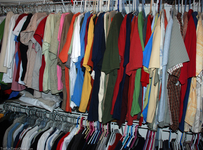 closet-with-2-types-of-plastic-hangers.jpg