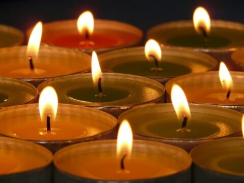 The liquid wax that gathers in the center of a candle is called the melt pool.