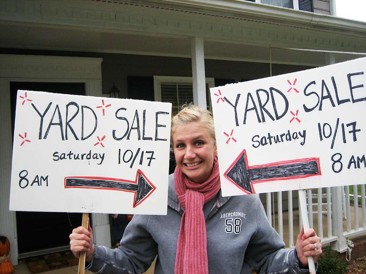 The most eye-catching yard sale signs only include the most basic info - as few words as possible! 