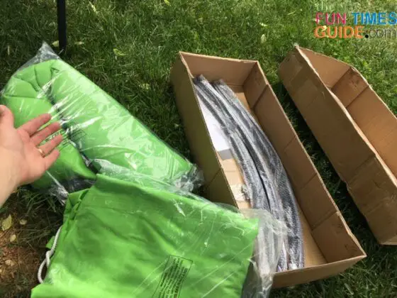 Unboxing the Sorbus daybed hammock swing. 