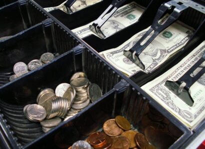 Garage Sale Cash, Change & Money Issues: How To Stay Organized & Deal With Loose Change