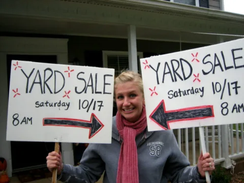 yard-sale-signs